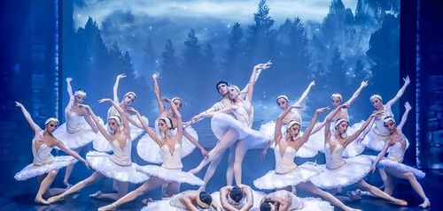 🦢 ,,JEZIORO ŁABĘDZIE” W BIAŁYMSTOKU | KRÓLEWSKI BALET KLASYCZNY 🦢